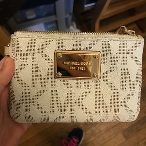 Michael Kors Jet Set Logo Wristlet Vanilla